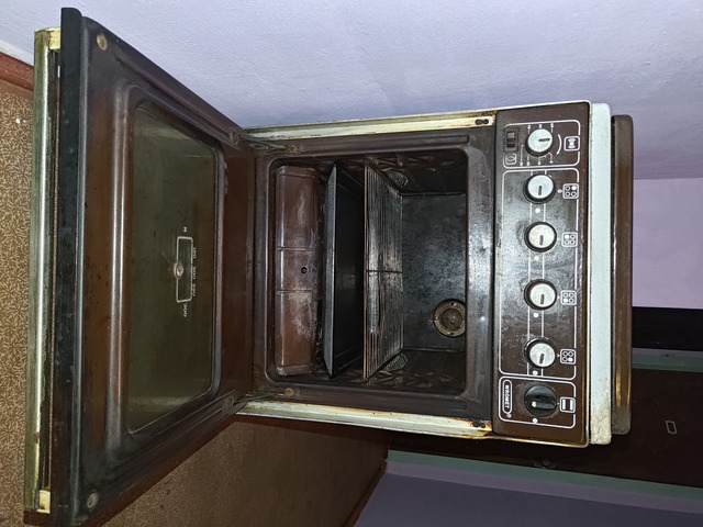 Продам газовую плиту Wromet б/у на 4 конфорки — фото 4
